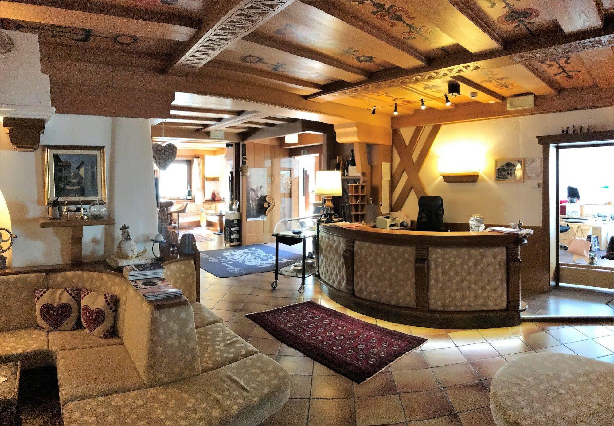 Folgaria Post Hotel Eksteriør billede